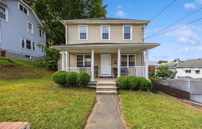 Photo - 204 Elliott Ave