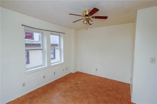 Photo - 58 W Askren St