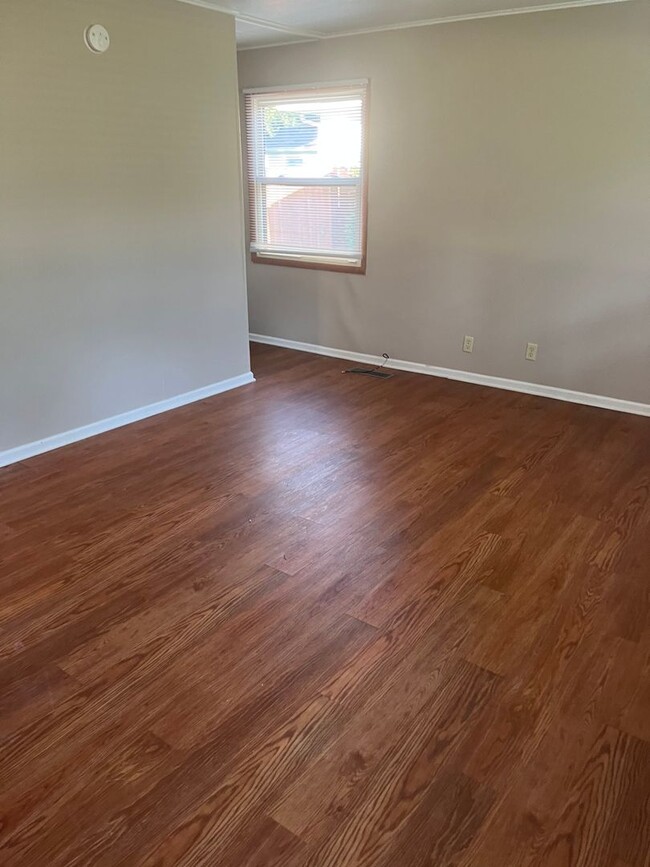 Photo - Single Family Home - WALKING DISTANCE TO PURDUE UNIVERSITY