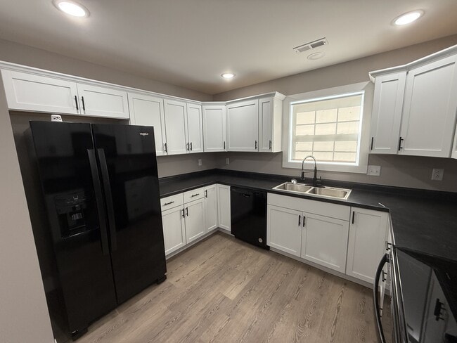 Photo - 67 Siltstone Ln