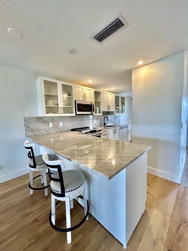Photo - 1030 Silk Oak Terrace Unidad 203