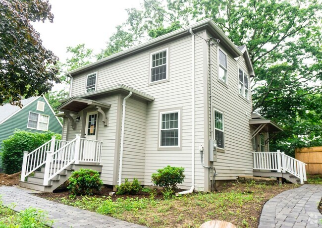 Building Photo - Nice Single family in West Roxbury Rental