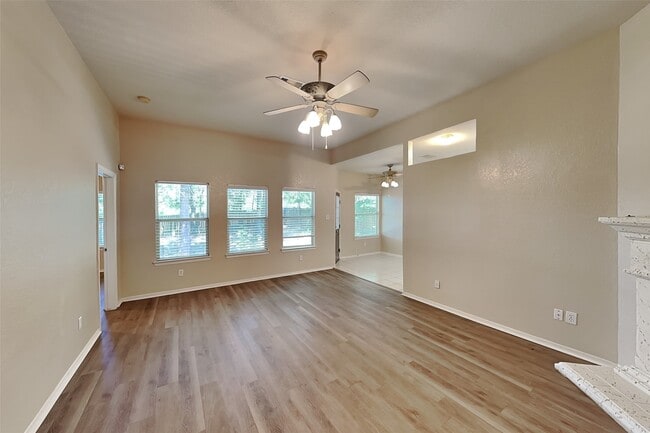 Building Photo - 285 Mesa View