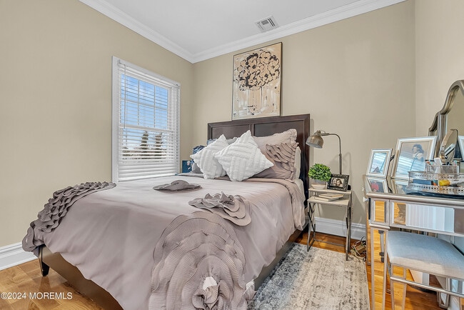 Photo - 564 Sairs Ave Unit #7