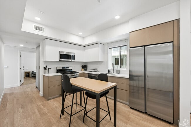4BR, 4BA - Unit 108 - Kitchen