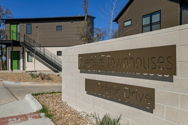 RiverBluff Townhouses - RiverBluff Townhouses