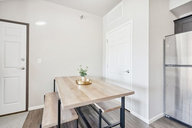 Photo - Willow Falls Apartments