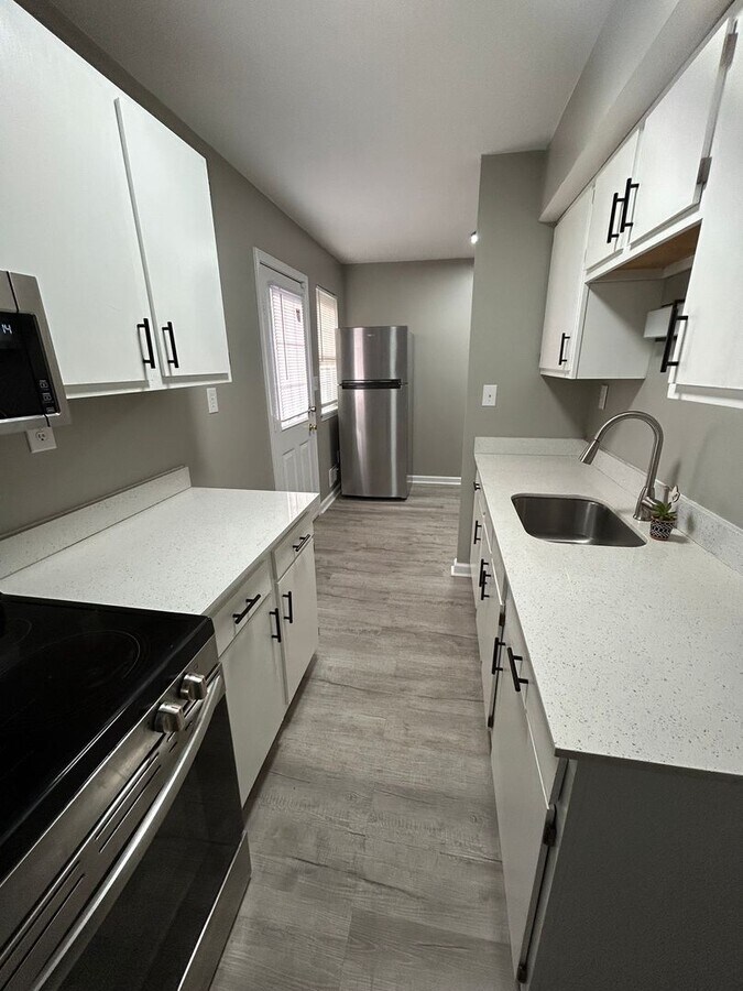 Pacelli Place Townhomes - Pacelli Place Townhomes