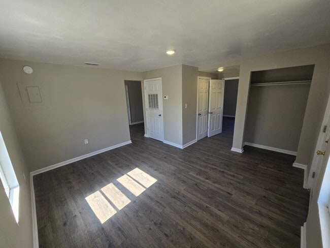 Photo - 608 Owens St