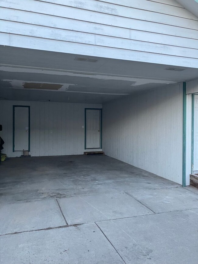 Photo - 903 E White Birch Ave Unit B