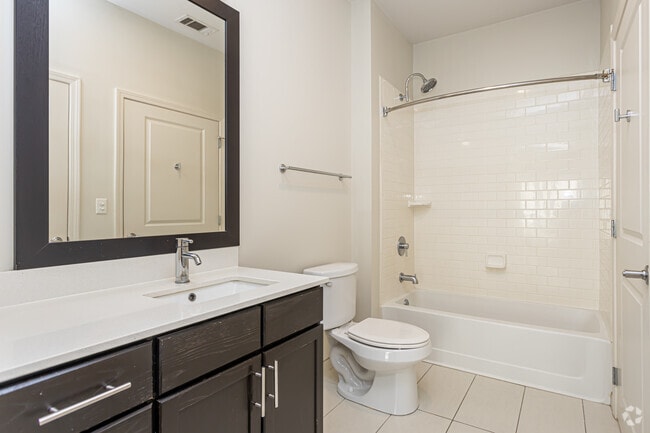 1BR, 1BA - 611SF - Onyx Residences