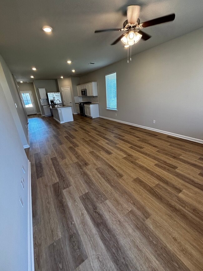 Photo - 5968 Pier Park Ave