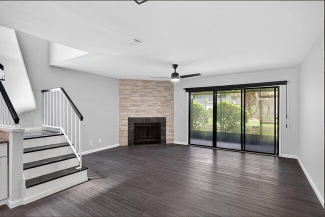 7701 Baymeadows Cir W