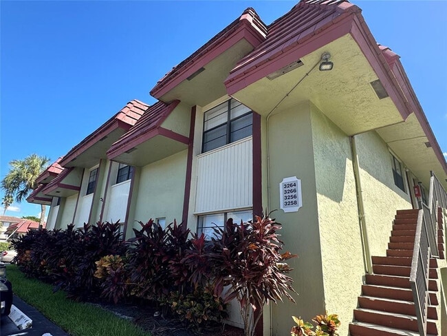 3256 NW 104th Ave