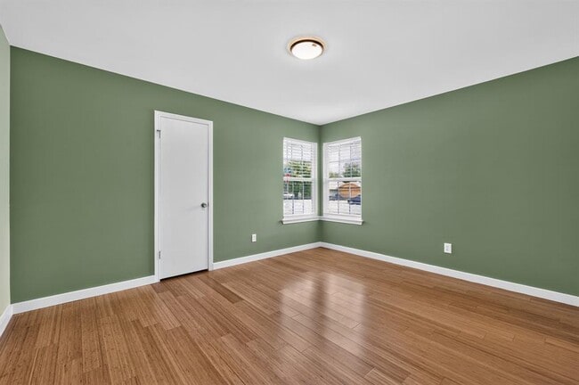 Photo - 801 Kavanagh Dr