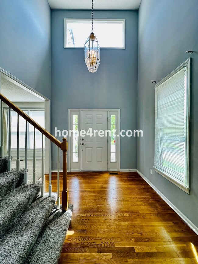 8102 W 144th Pl