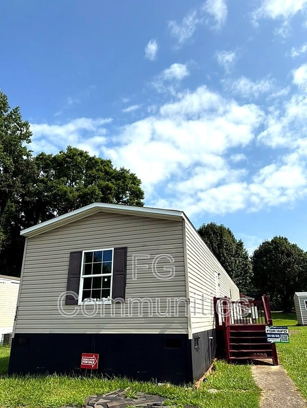 Building Photo - 112 Cloverleaf Ct