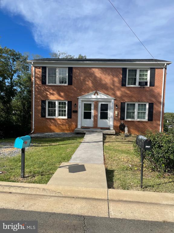 102 Steele Ave