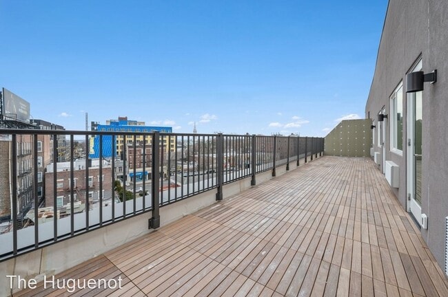 Photo - The Huguenot