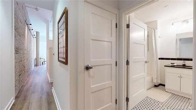 Photo - 15 Dinah Rd Unit 313