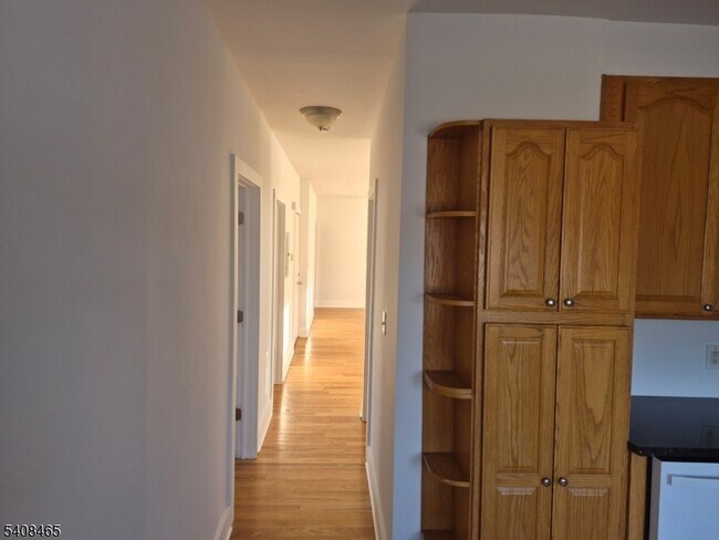 Photo - 110 Willow Ave Unit B