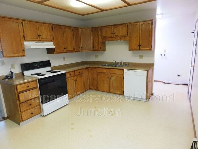 Photo - 570 Dawn Ct Unit 4