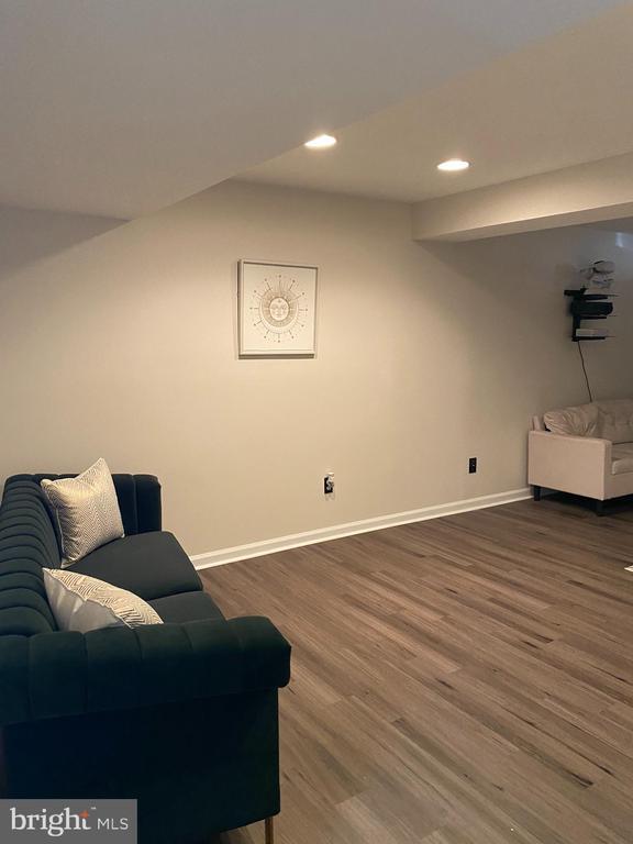 Photo - 56 Millstream Rd