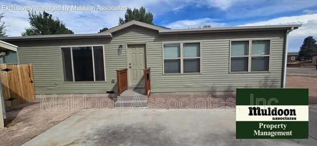 Building Photo - 151 E Jerome Dr