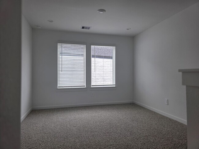 Photo - 2803 Lisburn Ter Ln