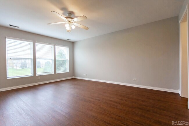 Photo - 3321 Bromley Ln