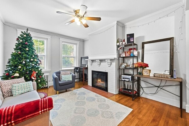 Building Photo - 36 Linnaean St Unit 2
