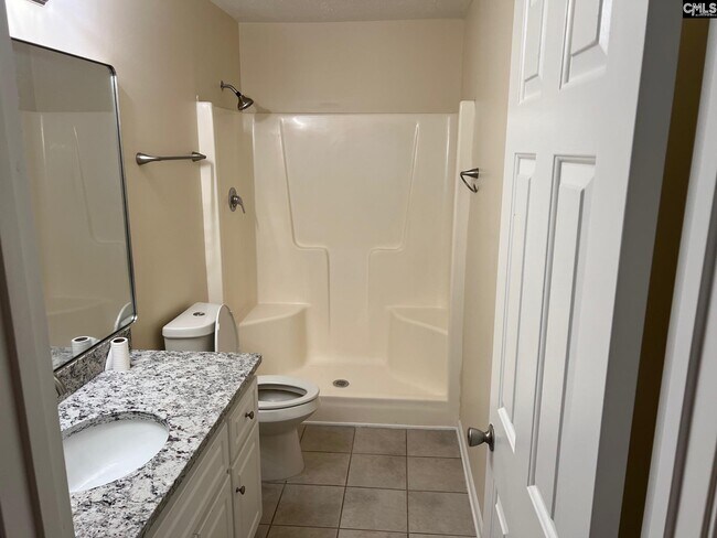 105 Crestland Dr