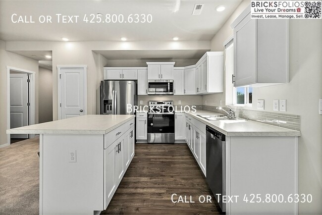 Photo - Stunning Lupine at Kitsap Landing in Bremerton