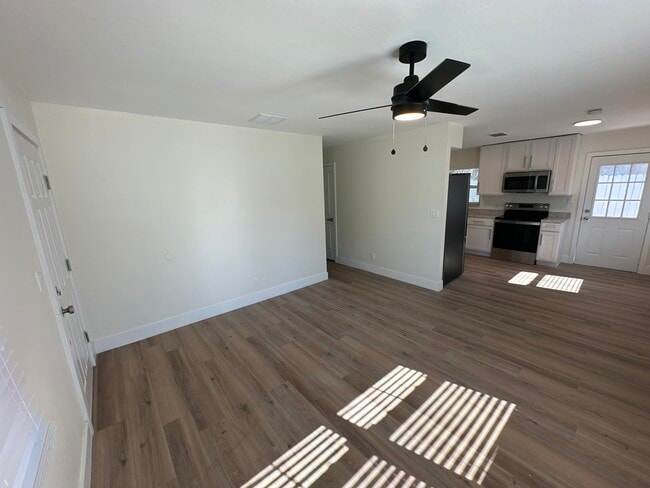 Photo - 3111 W Spruce St