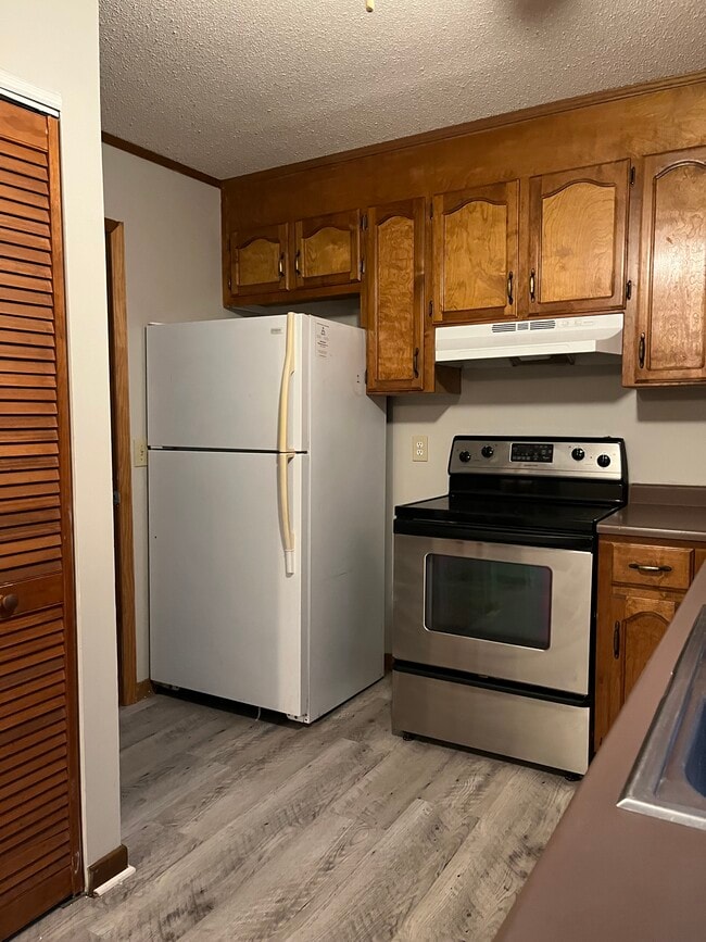 Building Photo - 800 Mountain View Ct Unit B Rental