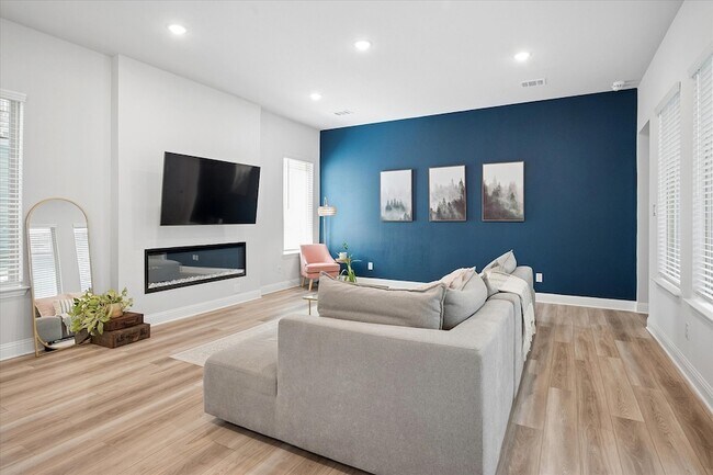 Photo - 7207 Daytona Mews