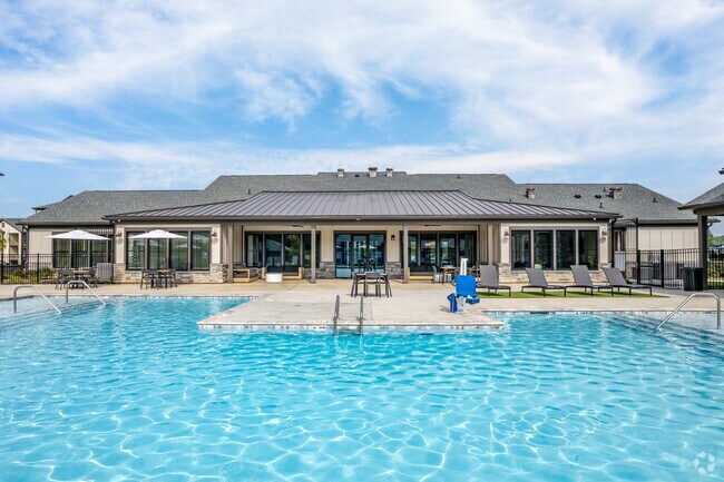 Pool - Evolve at Parkway Apartment Homes