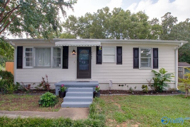 Photo - 1702 Truman Dr NE