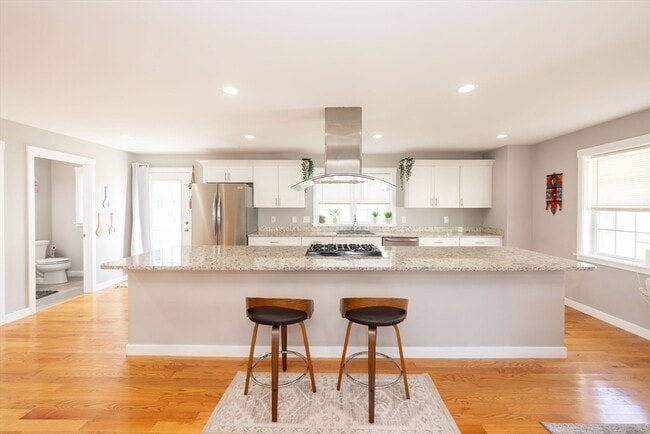 Photo - 18 Craftsman Ct