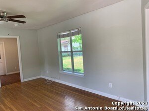 Photo - 111 Laddie Pl