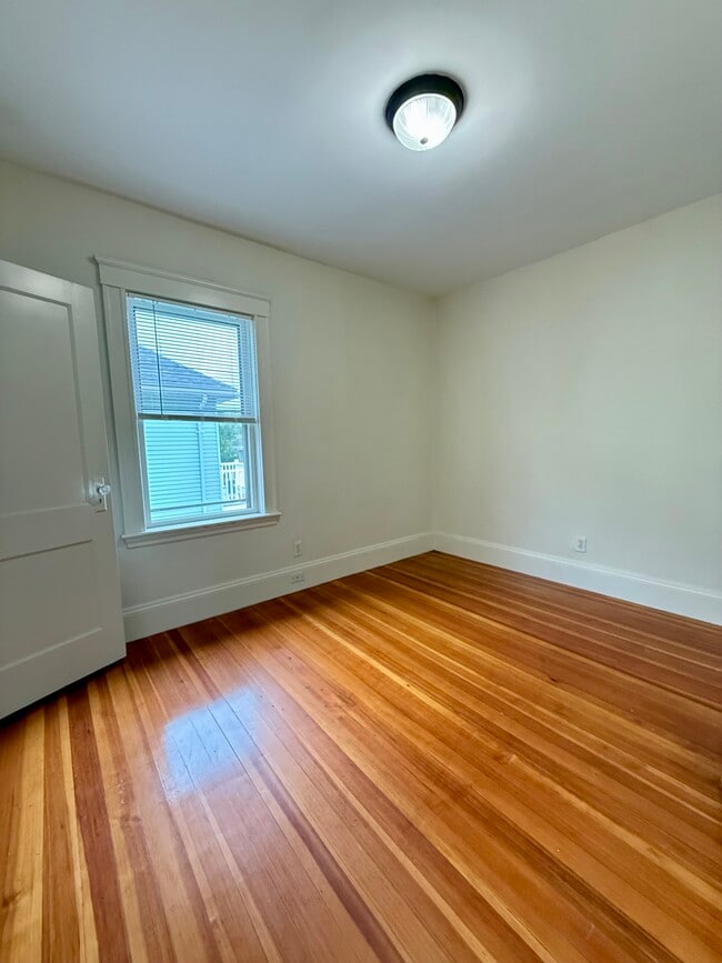 Photo - 68 Putnam St Unit 2