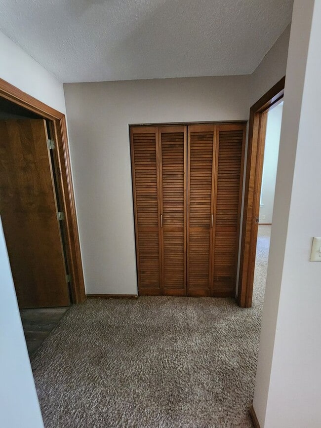Photo - Lincoln School Apartments