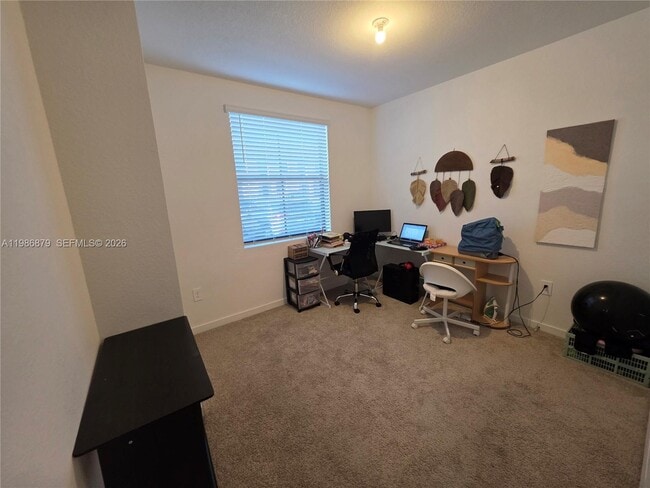 Photo - 466 NE 12th St