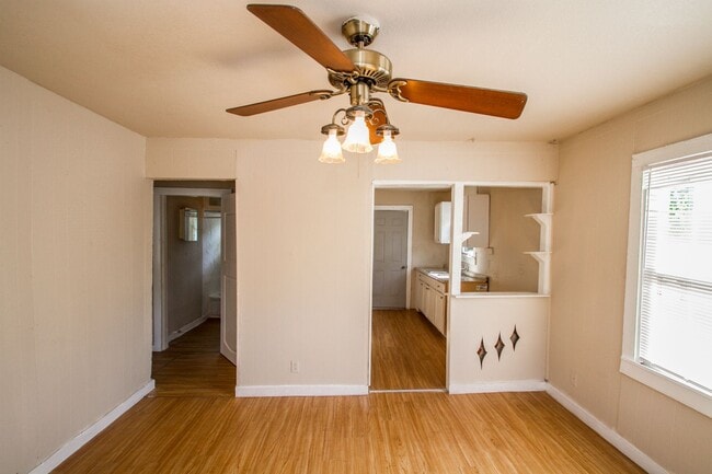 Photo - Cozy 2 Br/1 Ba Home Near At&t Center
