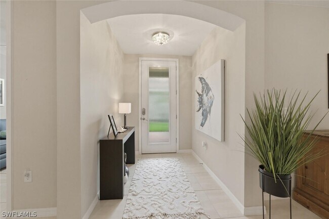 Photo - 14827 Edgewater Cir