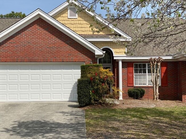 Building Photo - Merestone 1 level brick patio home. 2 Car garage, walk to The Point Shopping, restaurants and mov...