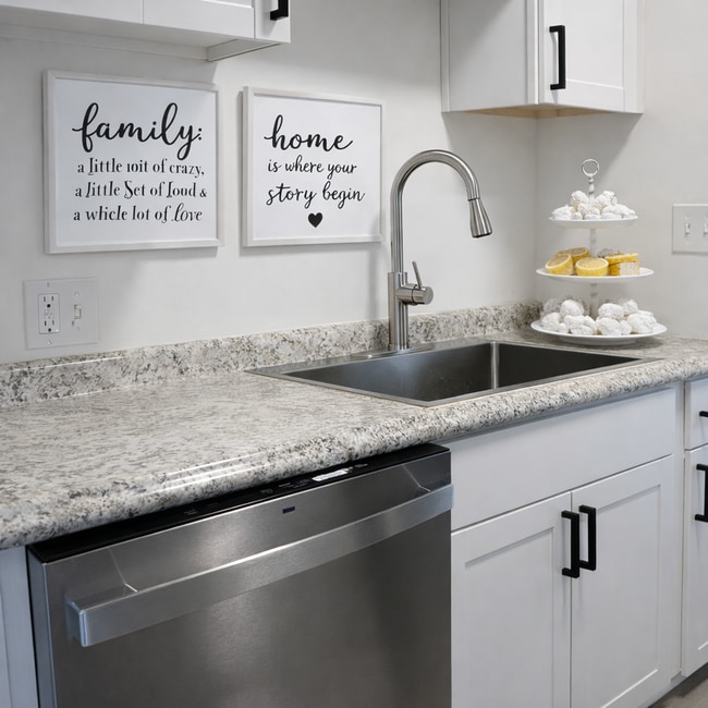 Photo - Newly Renovated 1 Bed, 1 Bath Unit 5469-35