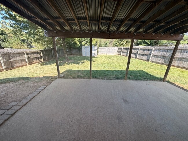 Photo - 2185 Belmont Dr
