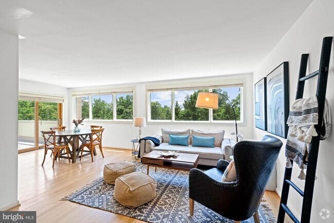 Building Photo - 4720 Chevy Chase Dr Unit 503 Rental