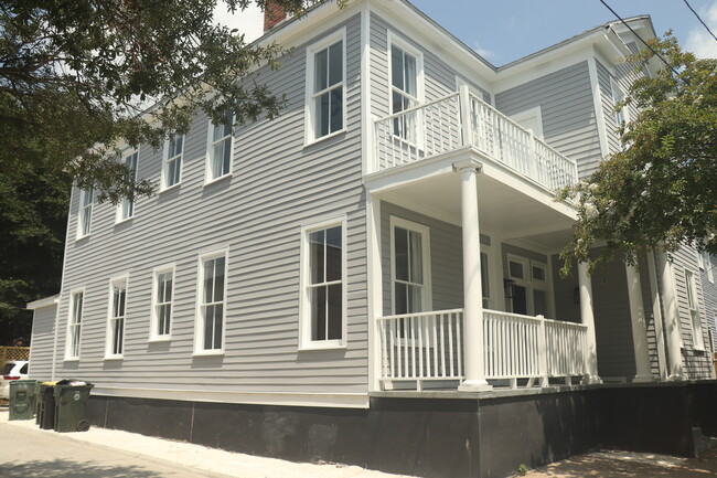 Photo - 1209 Price St Townhome